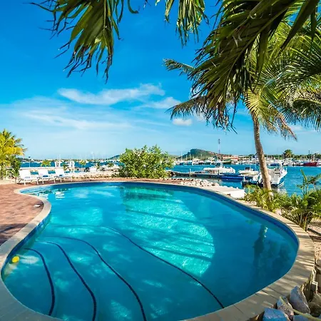 Breathtaking Seaside Penthouse | Jan Thiel | Villa